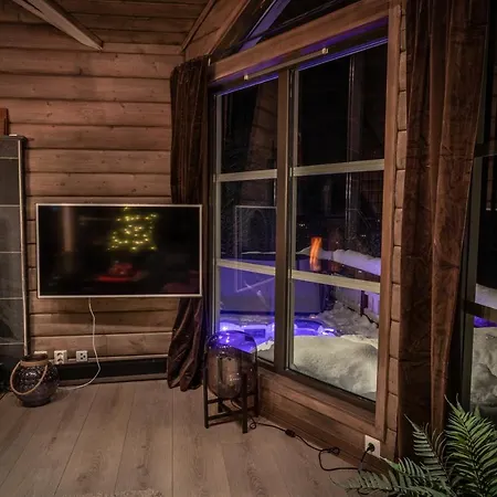 In Hodlekve With 5 Bedrooms & Hot Tub. Semesterbostad Sogndal