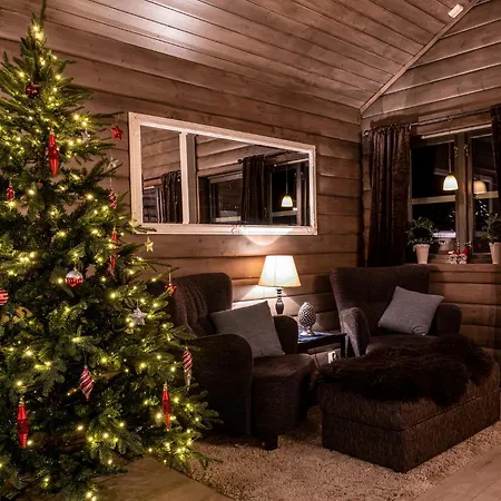 In Hodlekve With 5 Bedrooms & Hot Tub. Sogndal