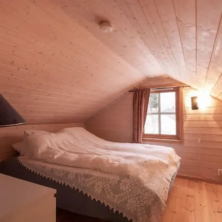 In Hodlekve With 5 Bedrooms & Hot Tub. Semesterbostad Sogndal